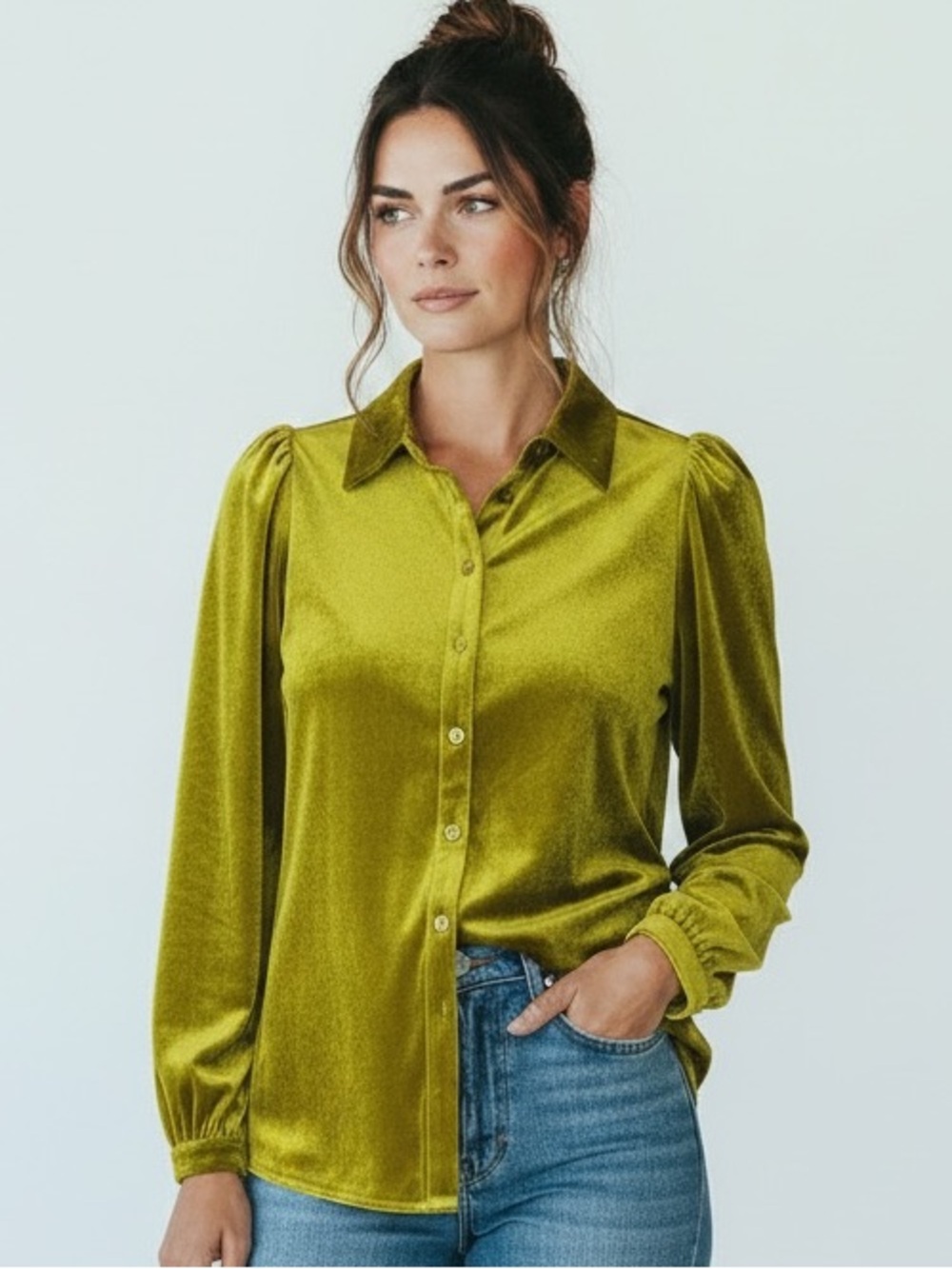 EsQualo Green Velvet Button Down Long Sleeve Shirt Women’s Size XS